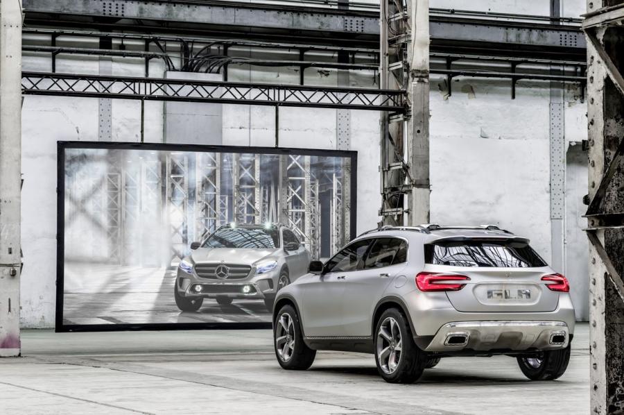  Mercedes-Benz GLA Concept 2013 года  (фото 36 из 42)